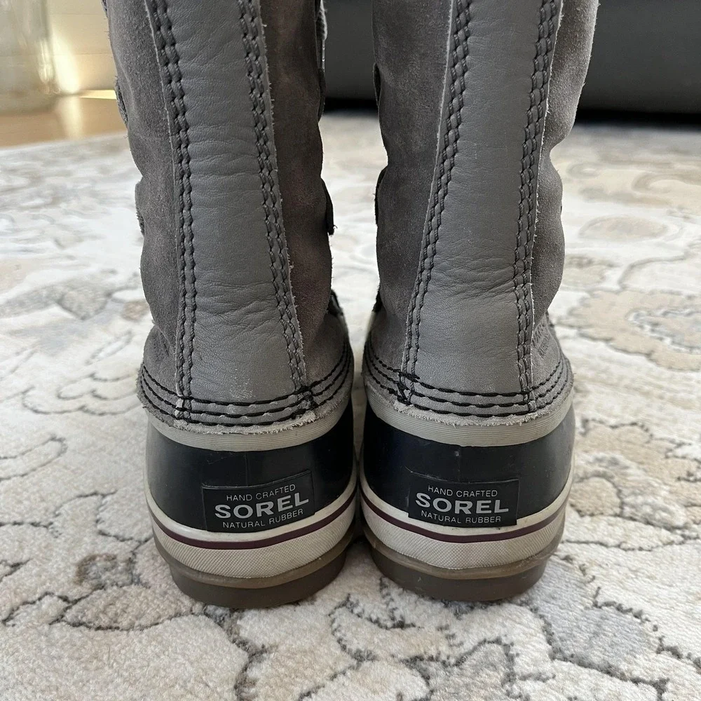 Sorel Joan Of‎ Arctic Boots Womens Size 7 Gray Waterproof Faux Fur Snow Winter